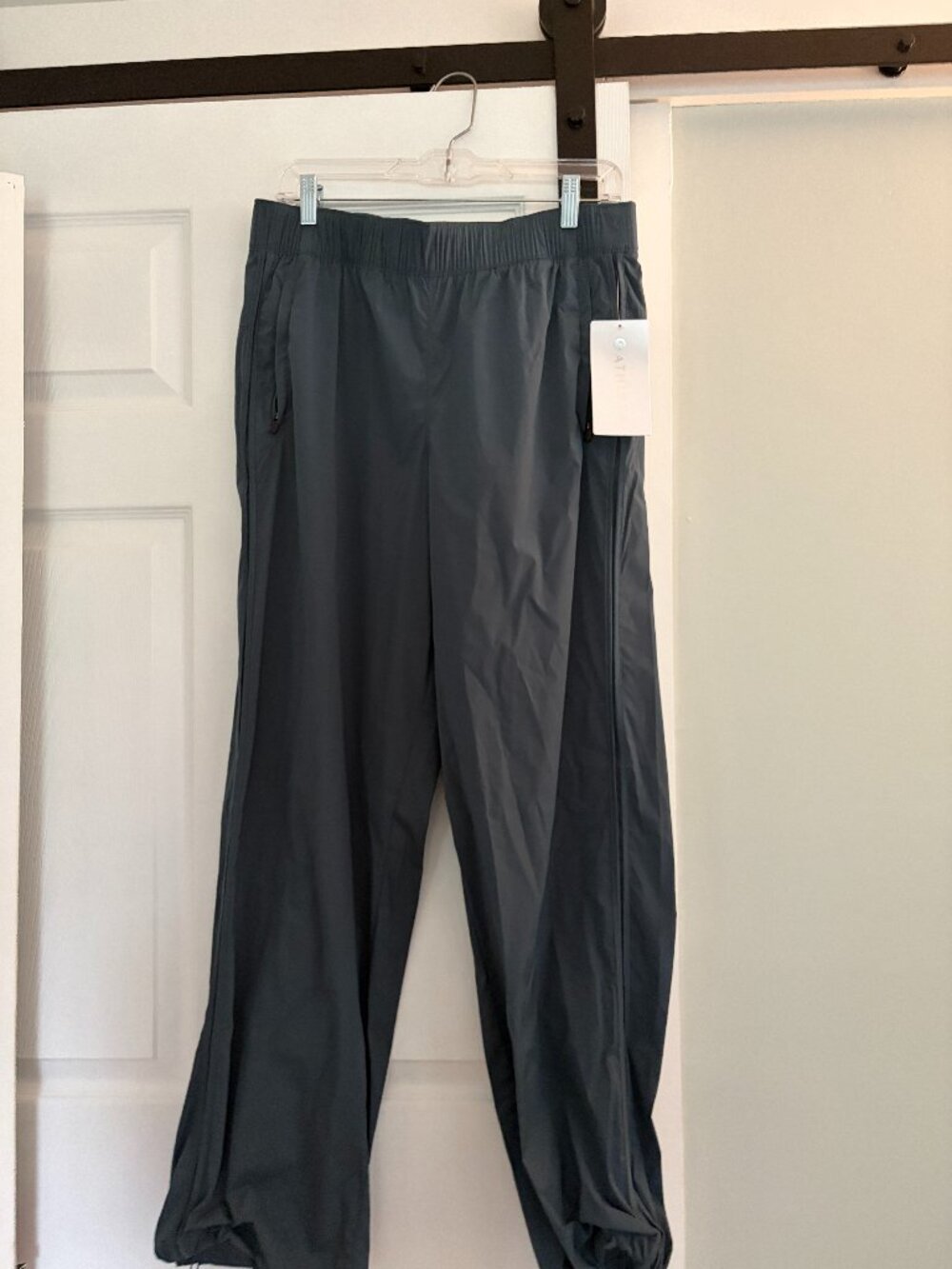 NWT Athleta Rise Pant, Size M
